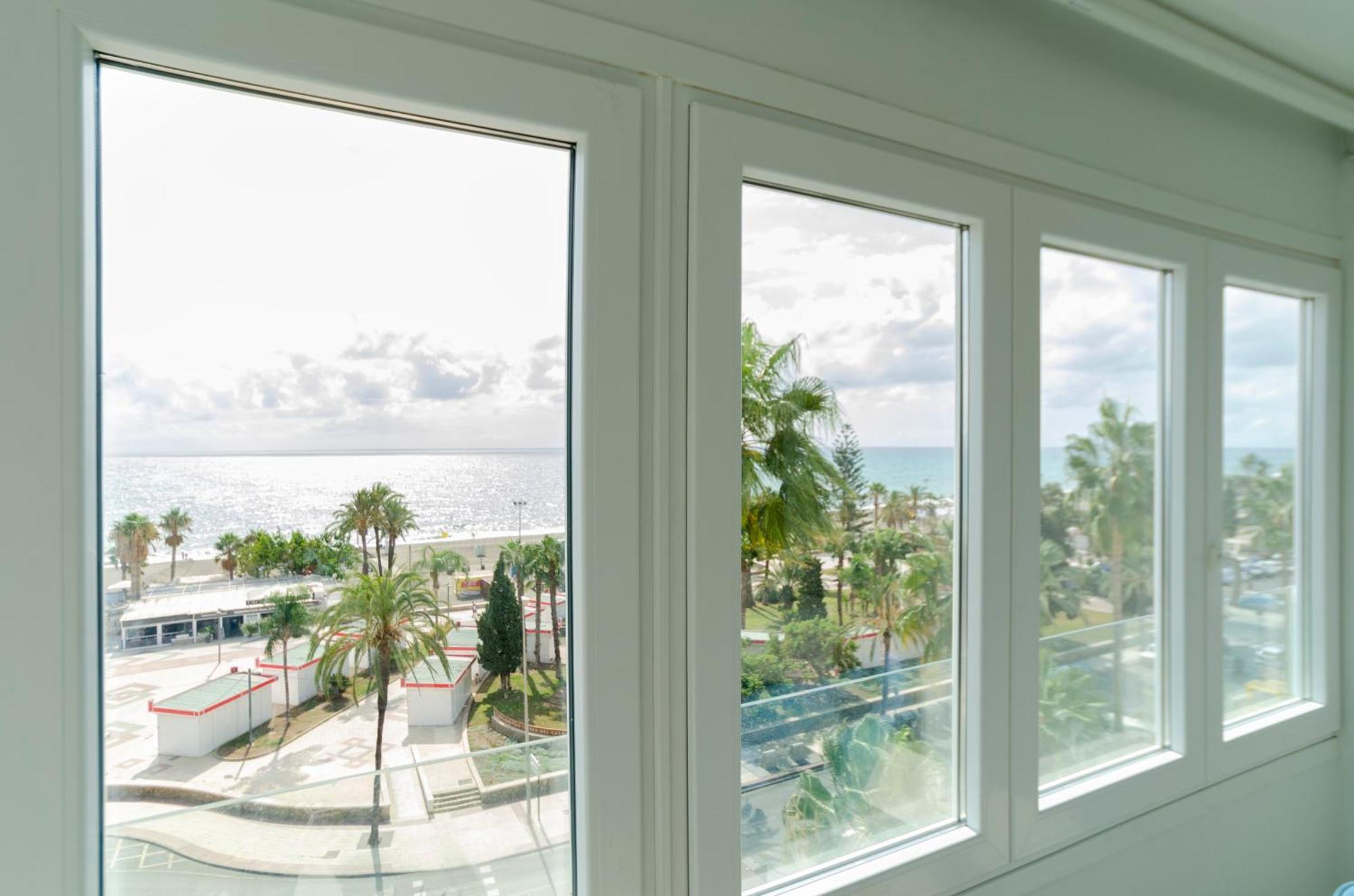 Appartamento A&C Vistas Al Mar Luxury Torre Del Mar Esterno foto
